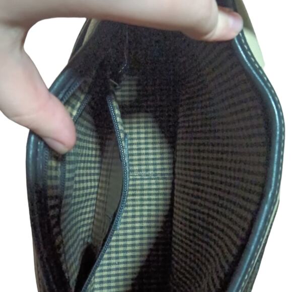 Brighton Cream Leather Handbag with Black Trim – Modern Business & City Chic - Picture 3 of 4